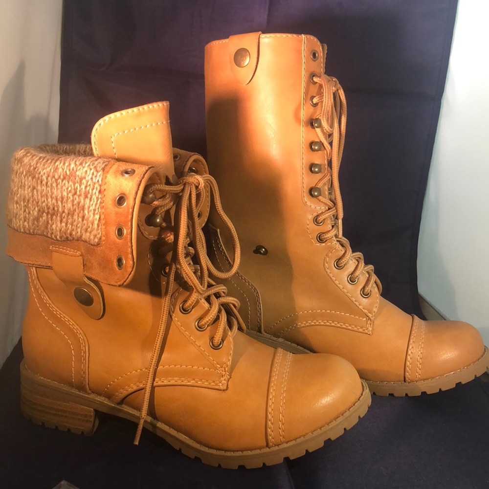SODA Lace Up Tan Womens Combat Boots